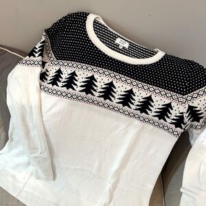 2 Holiday Sweaters, Crown and Ivy, Size XL